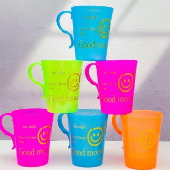 MUG EN PLASTIQUE JB-2528